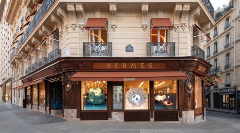 Hermes shopping in Paris